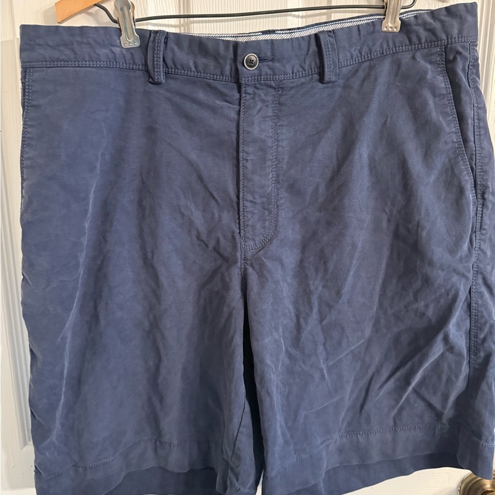Tommy Bahama Navy Flat Front Shorts Size 36